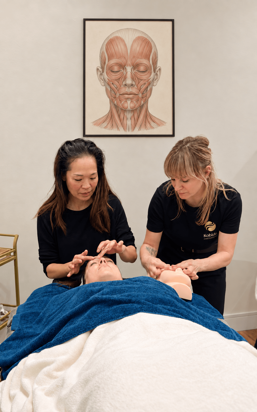 Kobido training Amsterdam with Justyna teaching facial massage